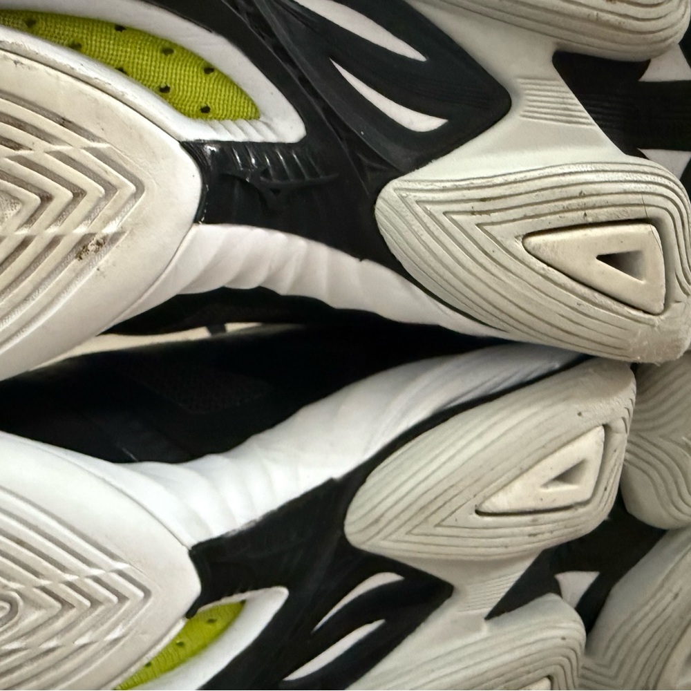 Mizuno Wave Lightning Z6 Volleyball Shoes Women 10 Black‎ White Low Top - Picture 14 of 16